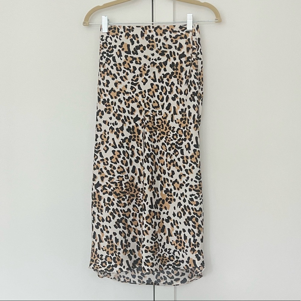 Aritzia Babaton skirt